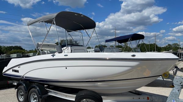 Yamaha Boats 210 FSH Sport