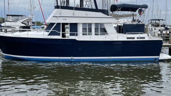 Mainship 430 Trawler 