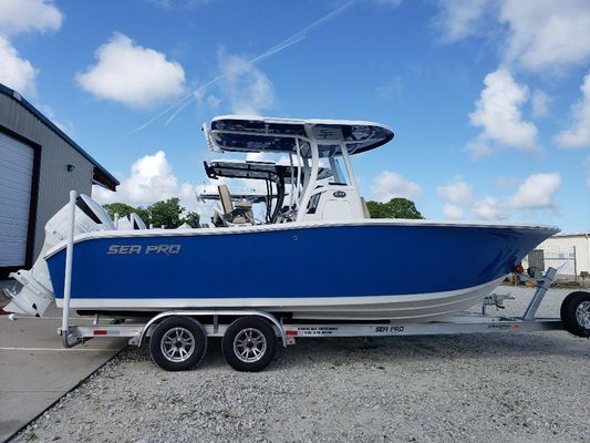 Sea Pro 239 Center Console - main image