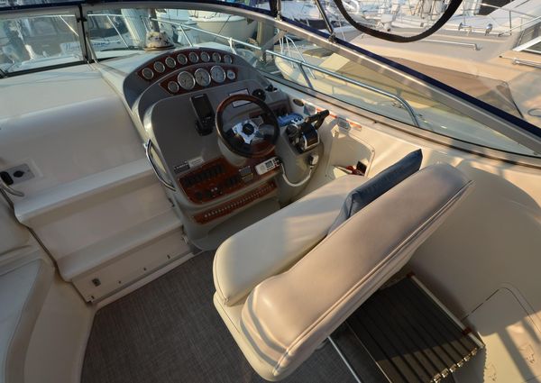 Bayliner 320-AVANTI-CRUISER image