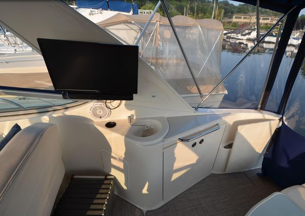 Bayliner 320-AVANTI-CRUISER image