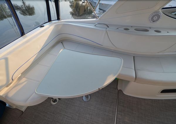 Bayliner 320-AVANTI-CRUISER image