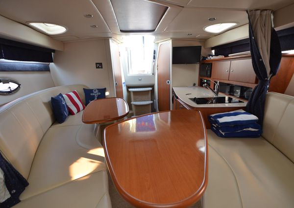 Bayliner 320-AVANTI-CRUISER image