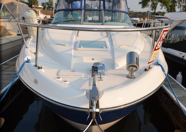 Bayliner 320-AVANTI-CRUISER image