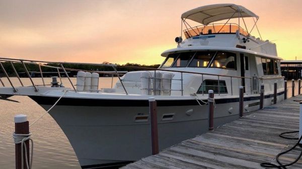 Hatteras 53 Extended Deckhouse Motor Yacht 