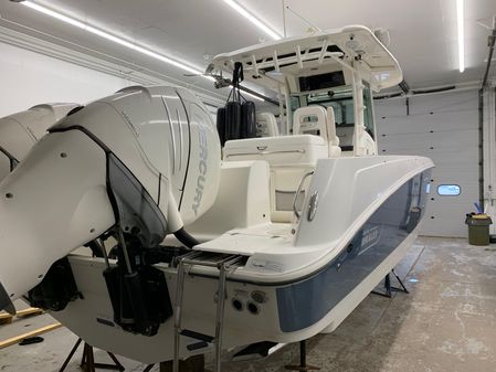 Boston Whaler 320 Outrage image