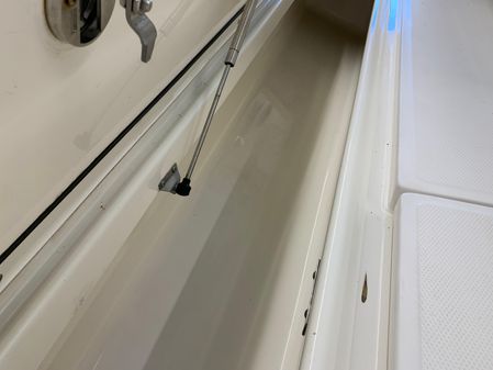 Boston Whaler 320 Outrage image