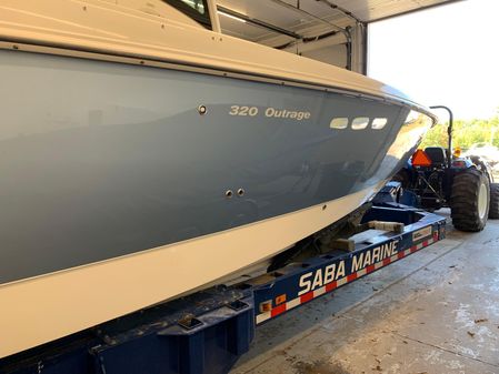 Boston Whaler 320 Outrage image