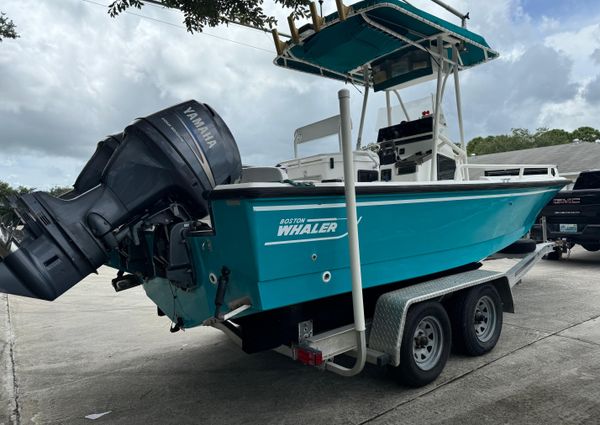 Boston Whaler 21 Outrage image