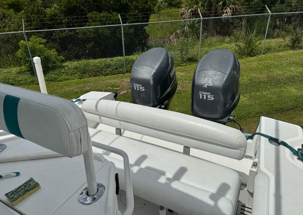 Boston Whaler 21 Outrage image