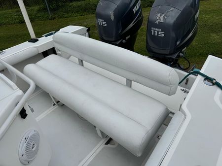 Boston Whaler 21 Outrage image