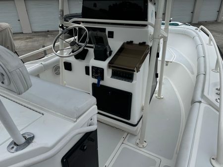 Boston Whaler 21 Outrage image