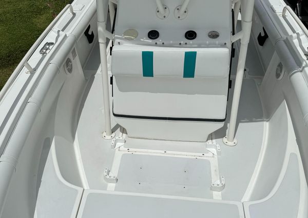 Boston Whaler 21 Outrage image