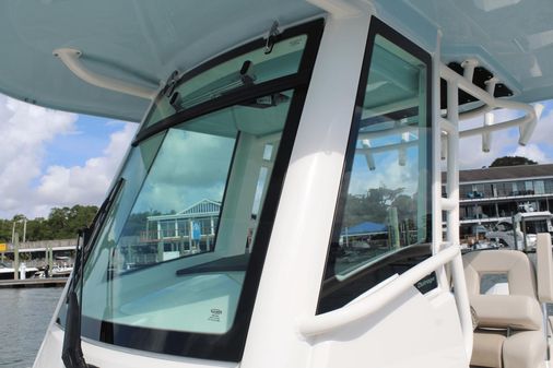 Boston Whaler 250 Outrage image