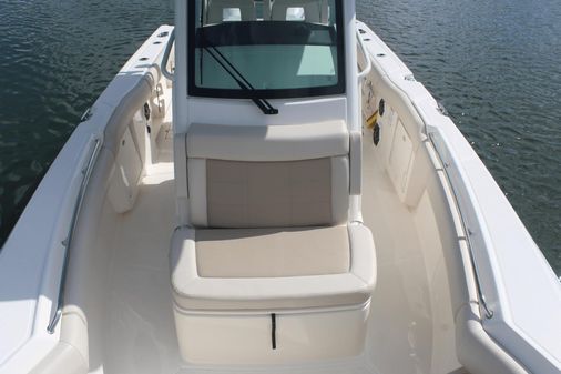 Boston Whaler 250 Outrage image