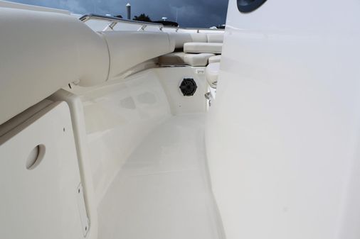 Boston Whaler 250 Outrage image