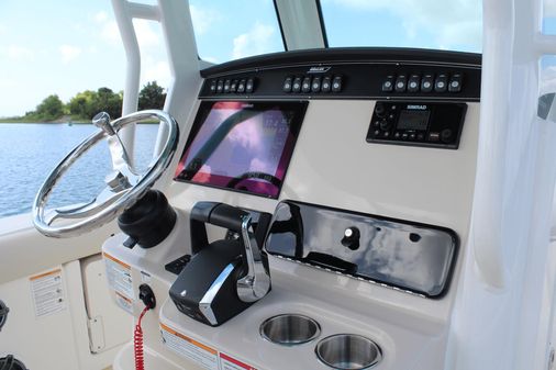 Boston Whaler 250 Outrage image