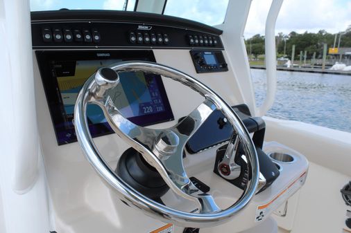 Boston Whaler 250 Outrage image