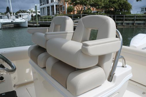 Boston Whaler 250 Outrage image