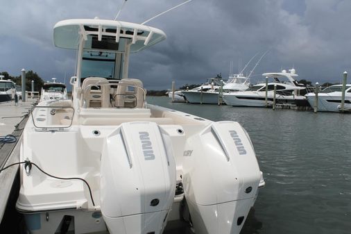 Boston Whaler 250 Outrage image