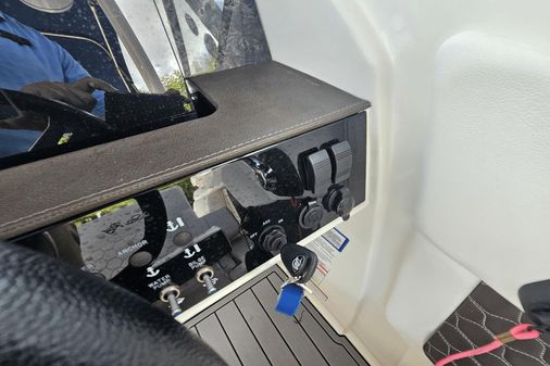 Sea Ray 270SDX-OB image