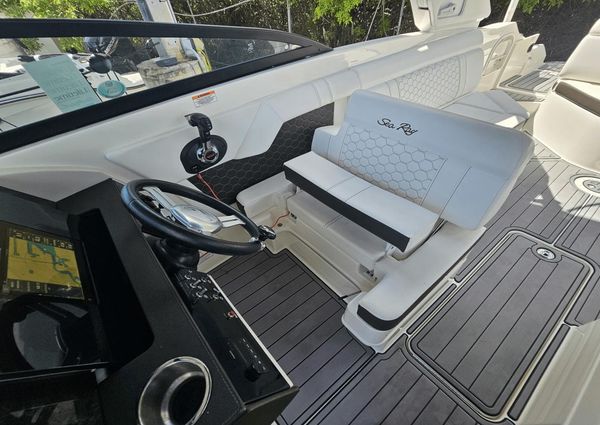 Sea Ray 270SDX-OB image