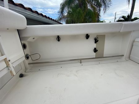 Robalo R222-CENTER-CONSOLE image