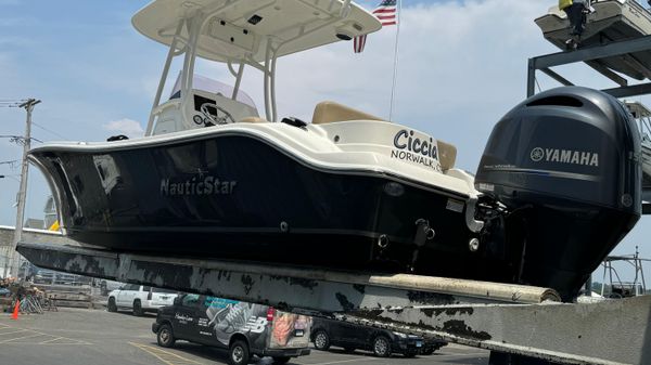 NauticStar 22 XS Offshore 