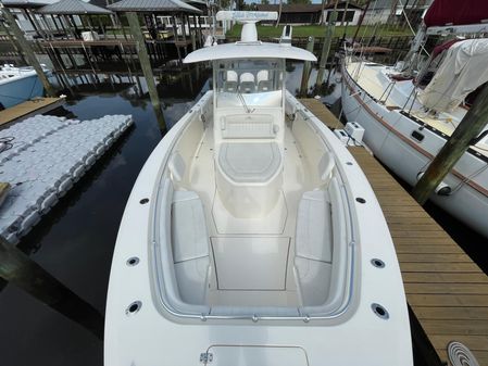 Cobia 350-CENTER-CONSOLE image