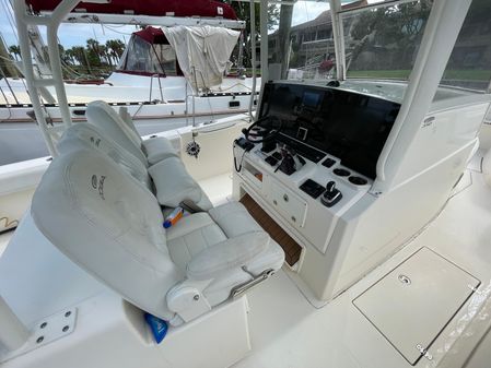 Cobia 350-CENTER-CONSOLE image