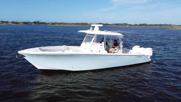 Cobia 350-CENTER-CONSOLE image