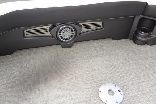 Tahoe Pontoon 2585 VRL image