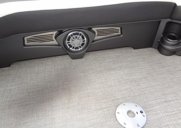 Tahoe Pontoon 2585 VRL image