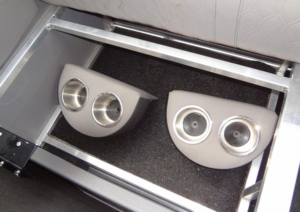 Tahoe Pontoon 2585 VRL image