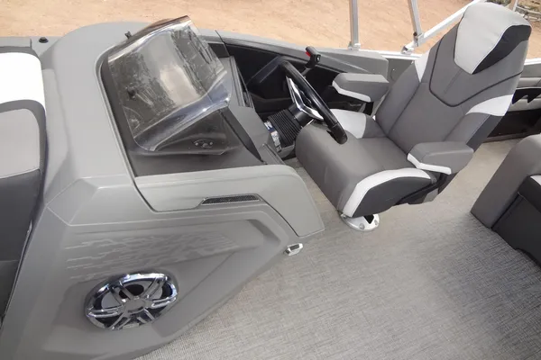 Tahoe Pontoon 2585 VRL image