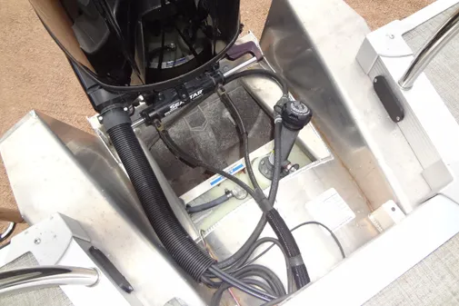 Tahoe Pontoon 2585 VRL image