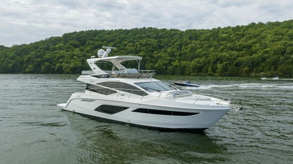 Sea Ray L550 Fly