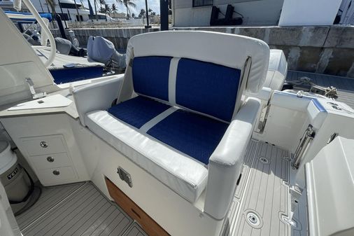 Boston Whaler 350 Realm image