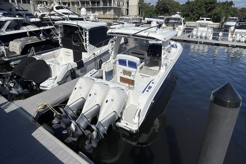 Boston Whaler 350 Realm image