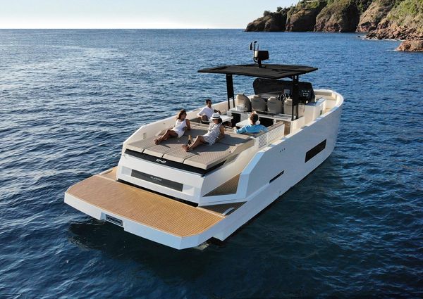 De Antonio Yachts D42 Open image