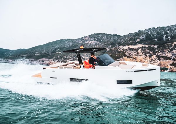 De Antonio Yachts D42 Open image