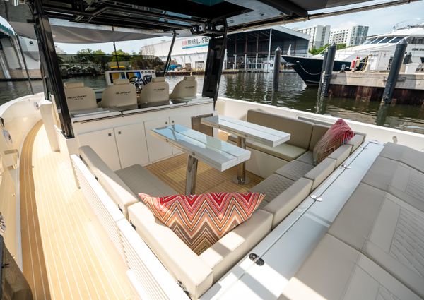 De Antonio Yachts D42 Open image