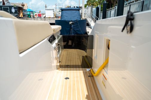 De Antonio Yachts D42 Open image