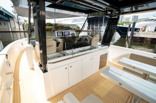 De Antonio Yachts D42 Open image