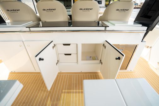 De Antonio Yachts D42 Open image