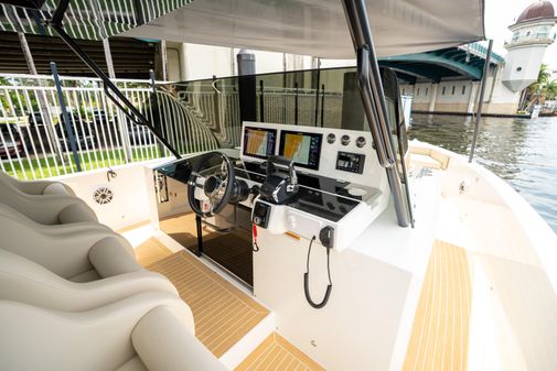 De Antonio Yachts D42 Open image