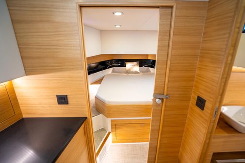 De Antonio Yachts D42 Open image