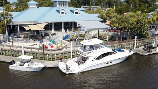 Sea Ray 58 Sedan Bridge