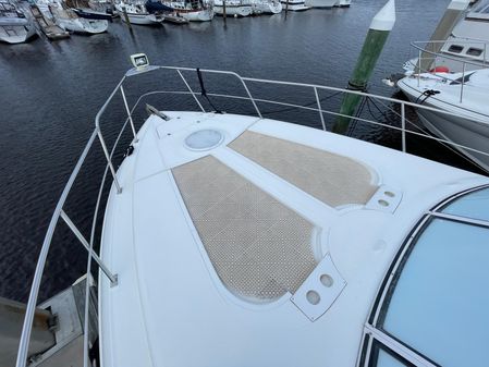 Cruisers-yachts 4450-AFT-CABIN image