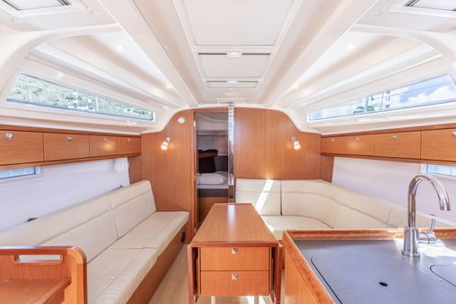 Bavaria Cruiser 37 image